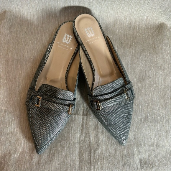 BRUNO MAGLI Sz 38 Pointy  Toe Metallic Made in Italy Slip On Designer Mules - Picture 2 of 10